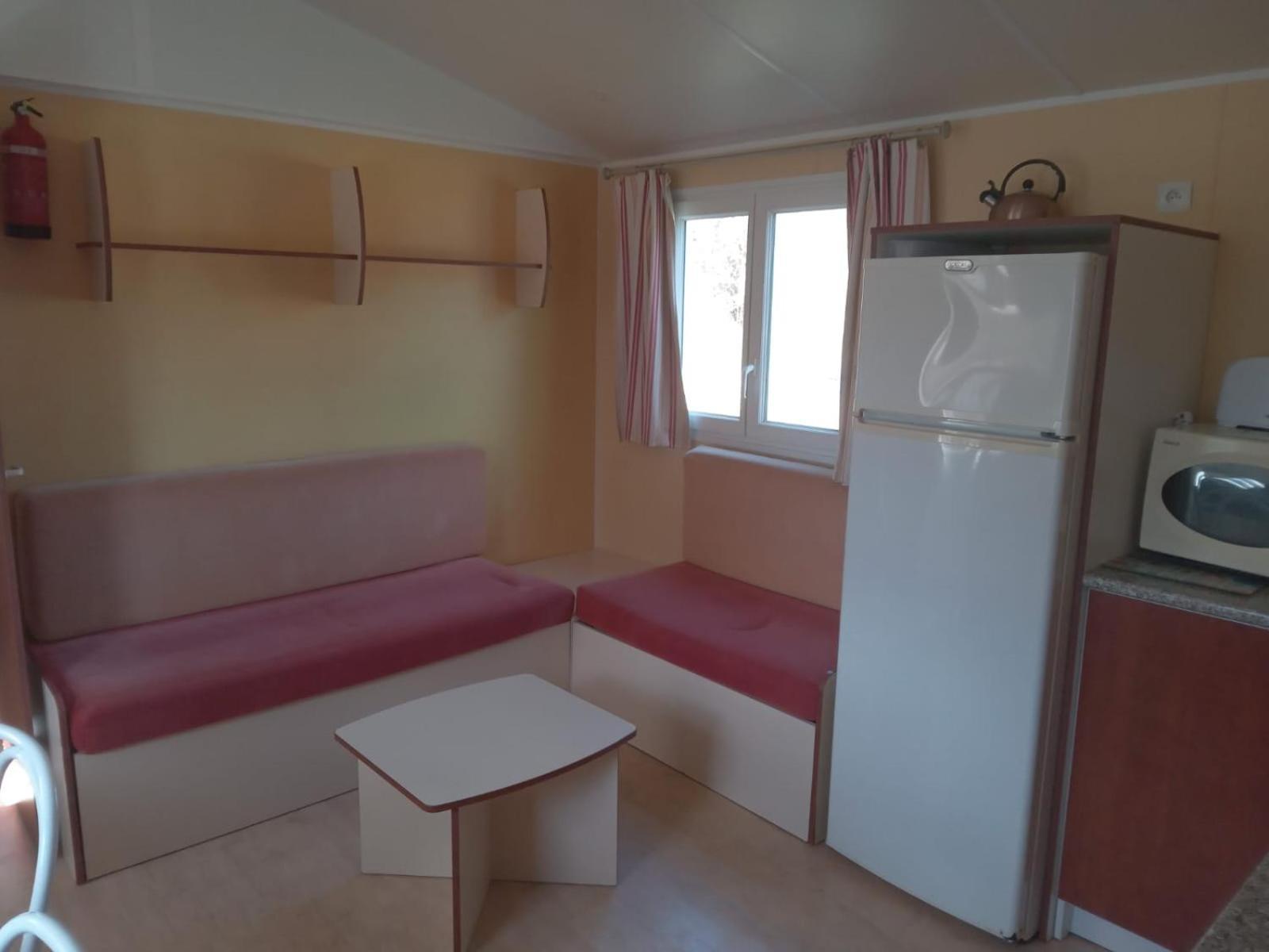 Mobile Home Sleeps 4 Monsec Exterior foto